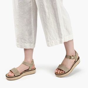 NWOT- Micheal Kors Richie Espadrille sandal - Size 10